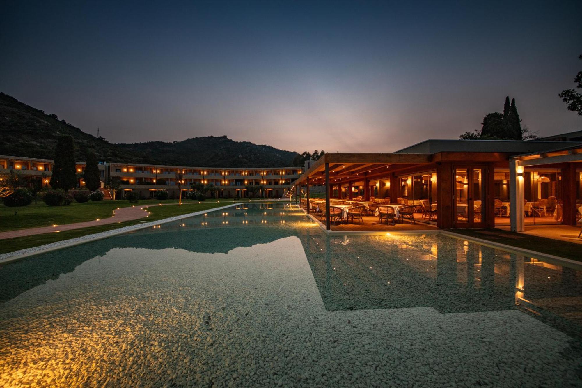 Is Molas Resort Pula Exterior photo